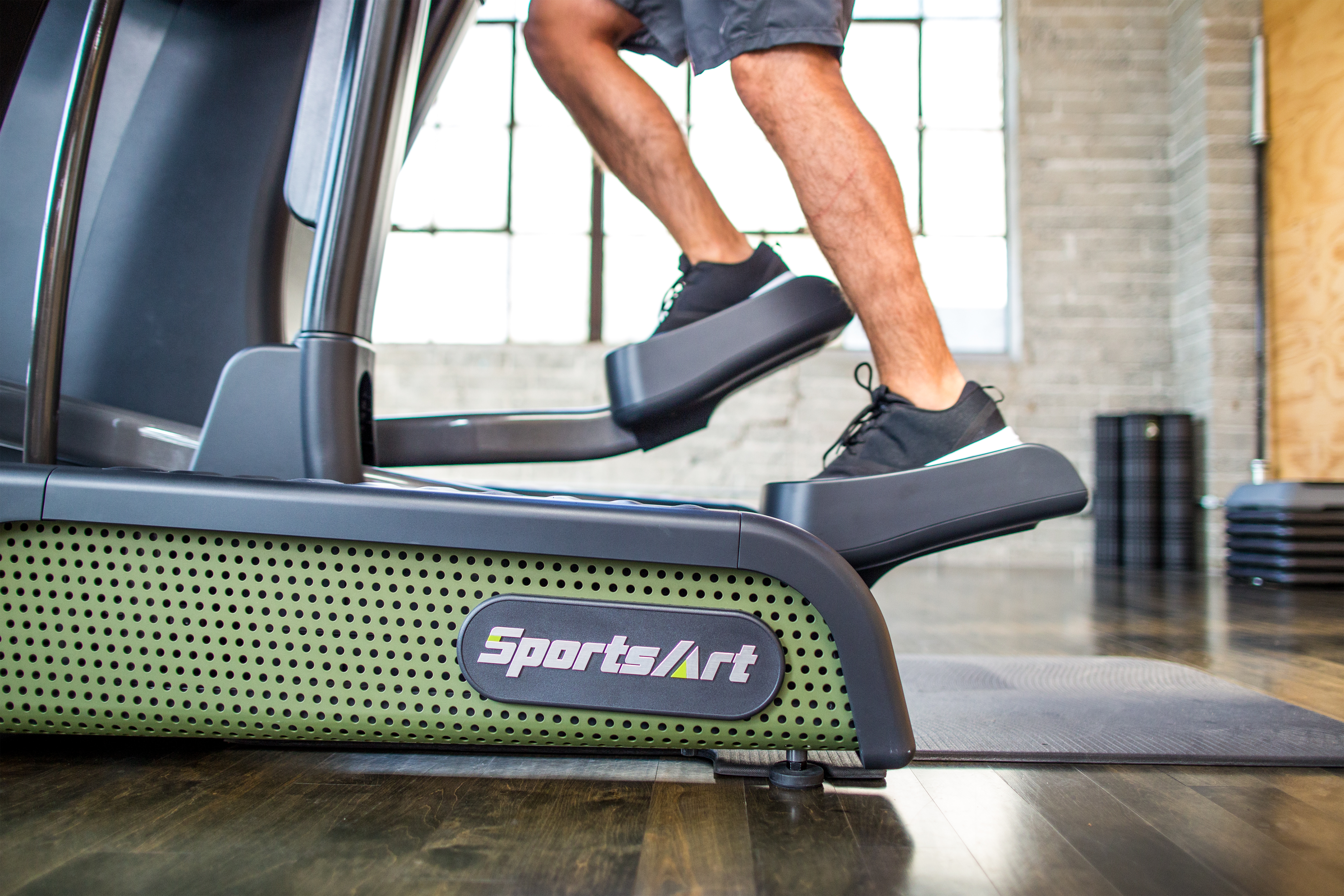 SportsArt G886 Verso Cross Trainer