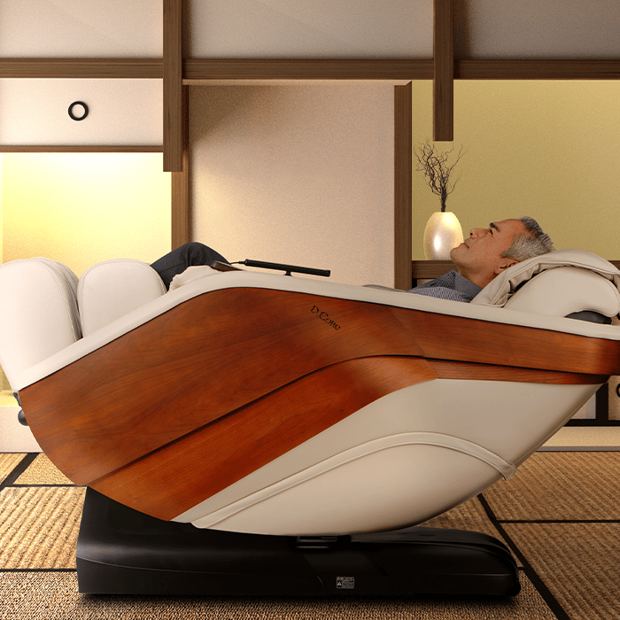 DCore Stratus-JP Massage Chair