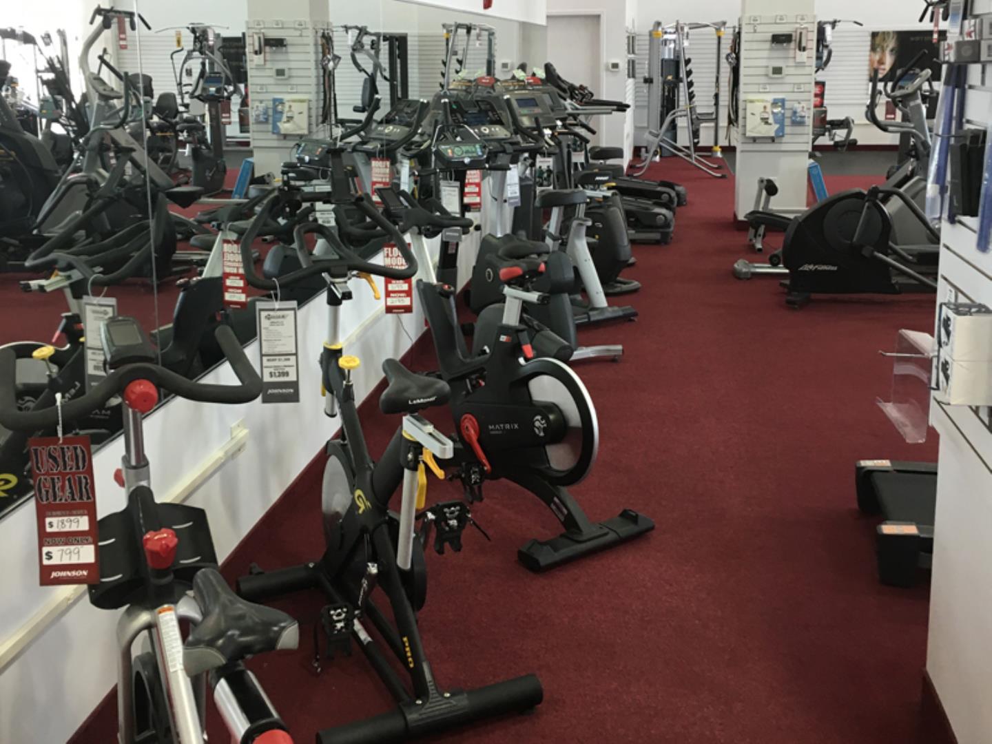 West Des Moines, IA Fitness Equipment & Massage Chair Showroom